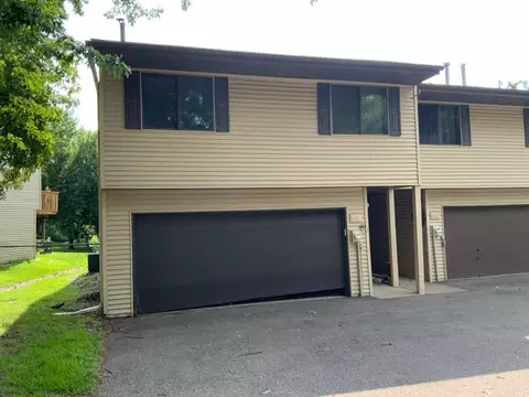 401 Whispering Ln, Hastings, MN 55033