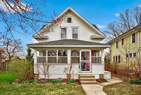 344 6th Ave S, South Saint Paul, MN 55075