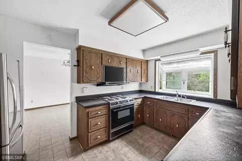 6518 W River Rd, Brooklyn Center, MN 55430 photo 14