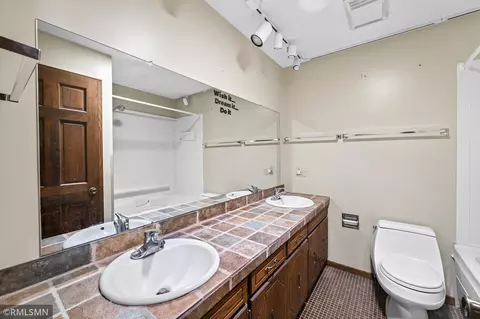6518 W River Rd, Brooklyn Center, MN 55430 photo 36