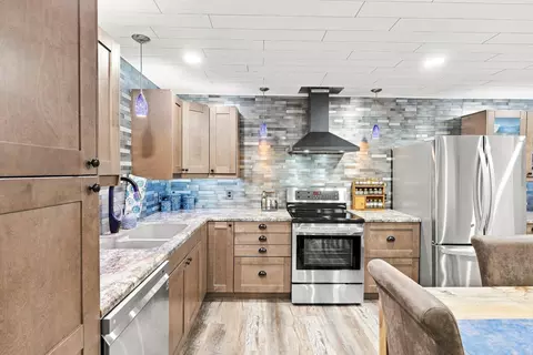Kitchen - 2209 Naples Ave, Cologne, MN 55322 photo 4 of 5