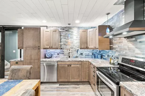 Kitchen - 2209 Naples Ave, Cologne, MN 55322 photo 5 of 5