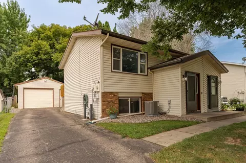4711 13th Ave NW, Rochester, MN 55901