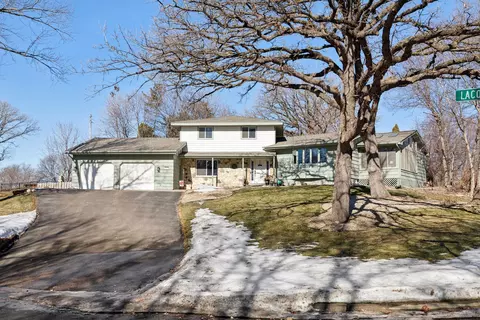 1200 Lacota Ln, Burnsville, MN 55337