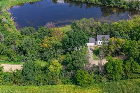 19225 Belview Trl, Faribault, MN 55021