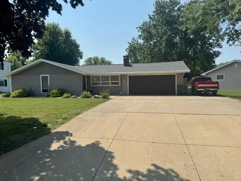 410 Ridge Rd, Albert Lea, MN 56007