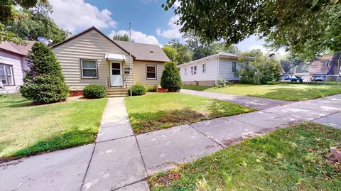 1223 James Ave, Albert Lea, MN 56007