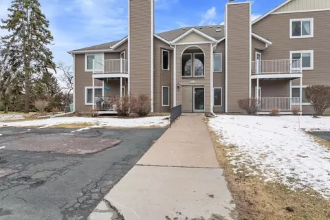 760 County Road F W #709, Shoreview, MN 55126
