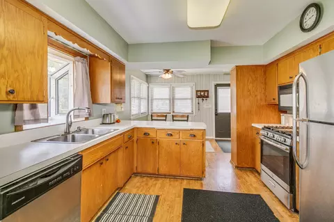 1646 Burke Ave E, Maplewood, MN 55109 photo 7