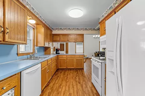 1050 Carlton Ave, Faribault, MN 55021 photo 12