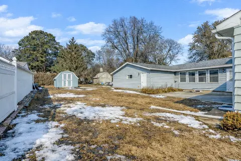 1050 Carlton Ave, Faribault, MN 55021 photo 4