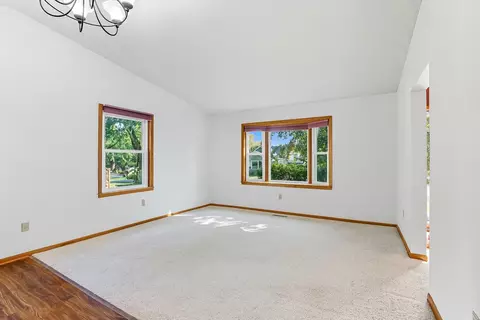 1050 Carlton Ave, Faribault, MN 55021 photo 5