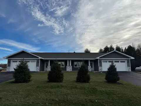4444 E Moose Horn Dr, Moose Lake, MN 55767
