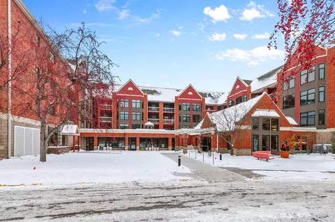 500 County Road B W #309, Roseville, MN 55113