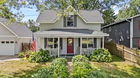 15033 65th St N, Oak Park Heights, MN 55082