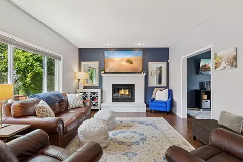 1732 Orchard Dr, Woodbury, MN 55125