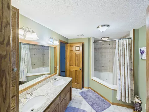 Bath - 16714 Queens Rd, Avon, MN 56310 photo 1 of 3