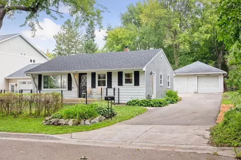1084 Ryde St, Saint Paul, MN 55103