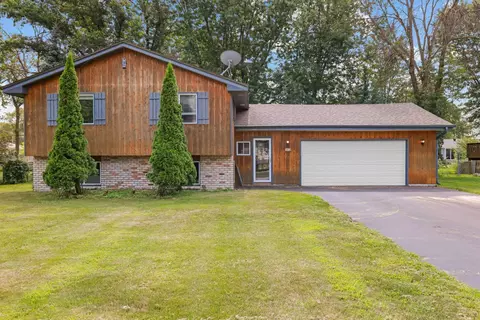 212 104th Ave NW, Coon Rapids, MN 55448