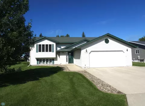 1315 3rd Ave NW, Valley City, ND 58072