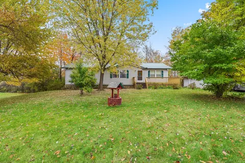 1727 N Lake Dr, Braham, MN 55006