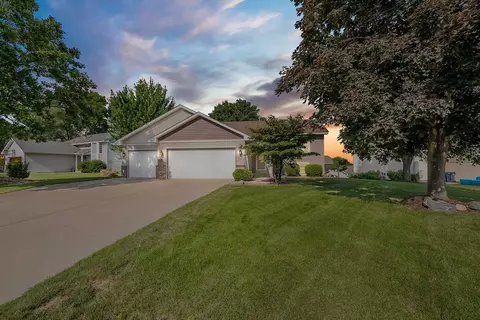 17480 Five Oaks Dr, Farmington, MN 55024