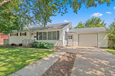 Exterior - 512 7th Ave S, Buffalo, MN 55313 photo 1 of 5