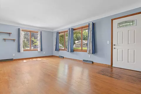 Living - 512 7th Ave S, Buffalo, MN 55313 photo 1 of 5