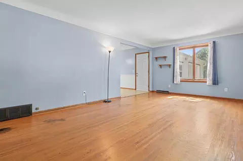Living - 512 7th Ave S, Buffalo, MN 55313 photo 2 of 5