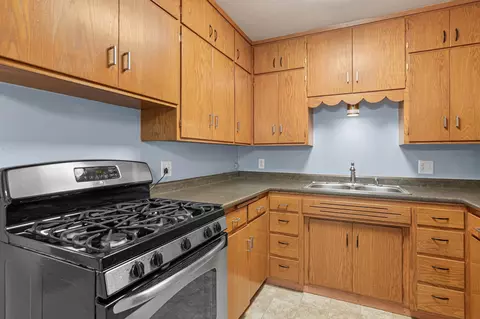 Kitchen - 512 7th Ave S, Buffalo, MN 55313 photo 2 of 3
