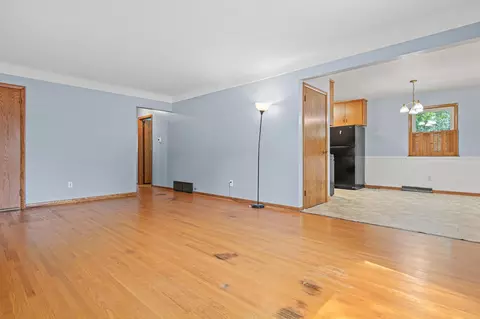 Living - 512 7th Ave S, Buffalo, MN 55313 photo 4 of 5