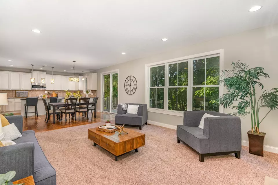 Living - 10601 Watersedge Ln, Woodbury, MN 55129 photo 2 of 2