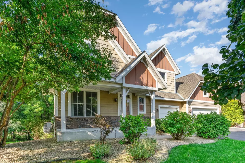 Exterior - 10601 Watersedge Ln, Woodbury, MN 55129 photo 2 of 7