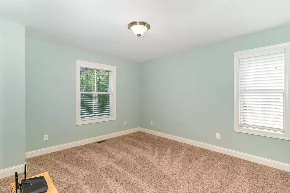 Bedroom - 10601 Watersedge Ln, Woodbury, MN 55129 photo 4 of 6