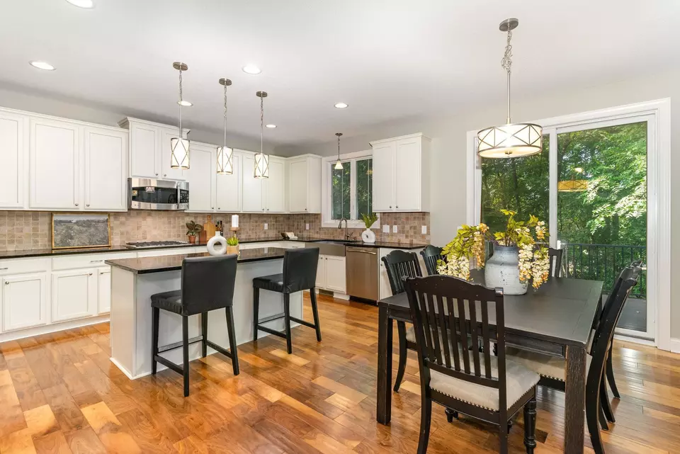 Kitchen - 10601 Watersedge Ln, Woodbury, MN 55129 photo 2 of 4