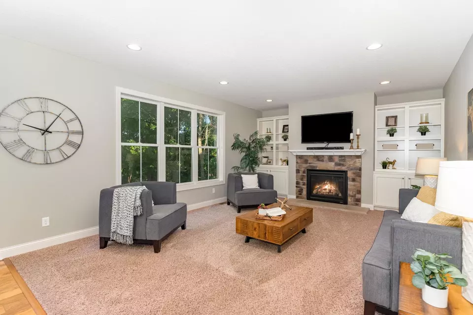 Living - 10601 Watersedge Ln, Woodbury, MN 55129 photo 1 of 2