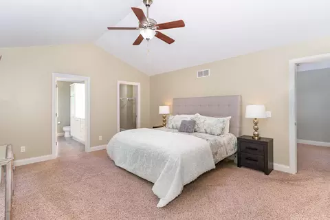 Bedroom - 10601 Watersedge Ln, Woodbury, MN 55129 photo 1 of 6