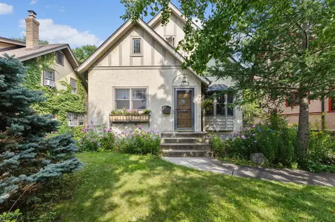 2417 Grand Ave S, Minneapolis, MN 55405