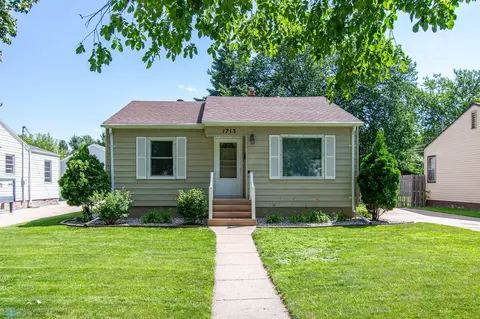 1713 3rd St N, Fargo, ND 58102