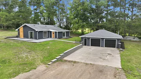 3941 357th Ave NW, Cambridge, MN 55008