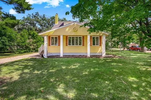 1556 Kilian Blvd SE, Saint Cloud, MN 56304