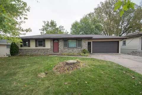 631 17th Ave NW, New Brighton, MN 55112