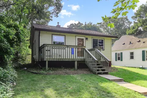 3266 W Owasso Blvd, Shoreview, MN 55126