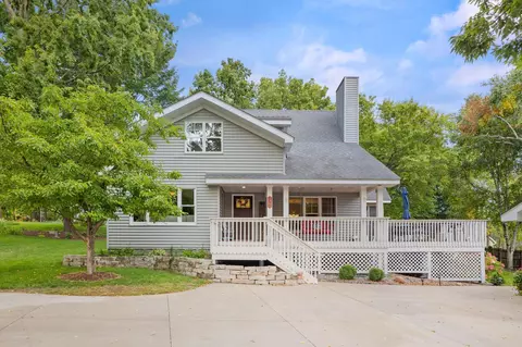 1940 Concordia St, Wayzata, MN 55391