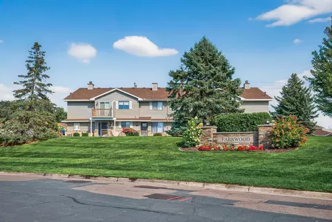 7533 Vinewood Ct, Maple Grove, MN 55311