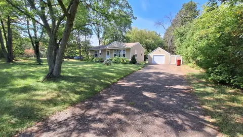 30720 Ulysses Dr NE, Cambridge, MN 55008