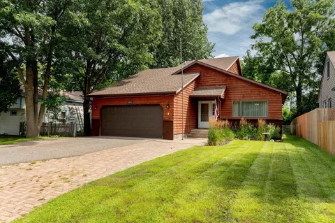 1214 14th Ave NE, Brainerd, MN 56401