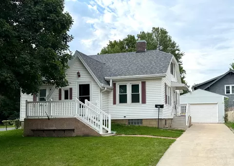 317 W Grant St, Spring Valley, MN 55975