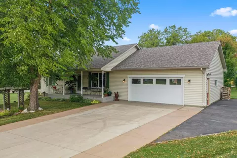 37379 2nd Ave, Dennison, MN 55018