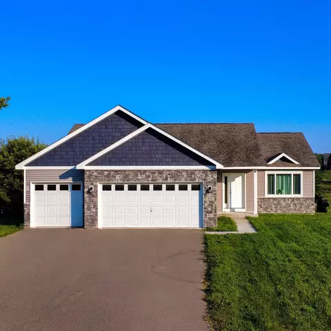 806 Harvest Dr SW, Lonsdale, MN 55046